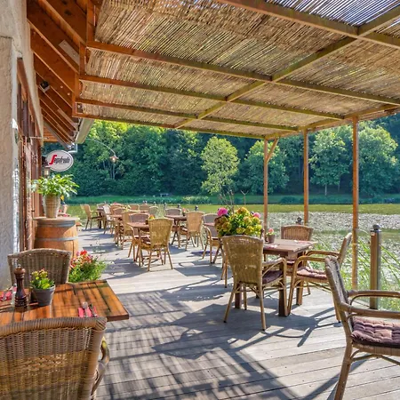 מלון Hotel-restaurant Eifeler Seehuette Rieden (Mayen-Koblenz)