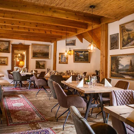 מלון Hotel-restaurant Eifeler Seehuette