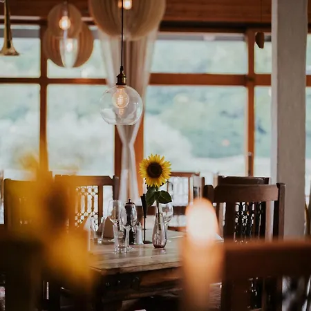 Hotel-restaurant Eifeler Seehuette מלון Rieden (Mayen-Koblenz)