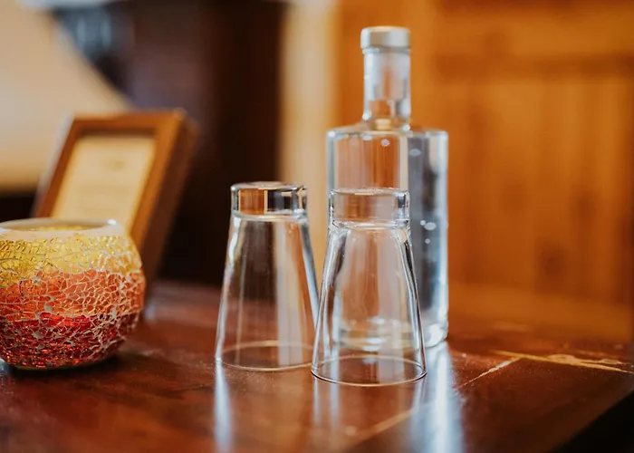 Hotel-restaurant Eifeler Seehuette Rieden (Mayen-Koblenz)