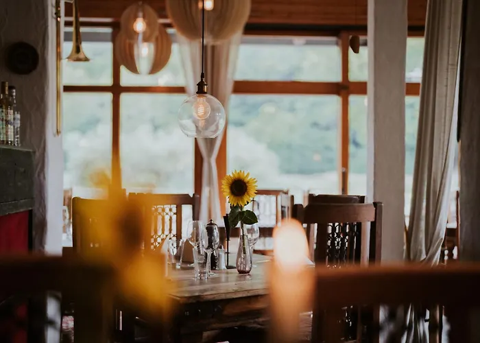 Hotel-restaurant Eifeler Seehuette מלון Rieden (Mayen-Koblenz)